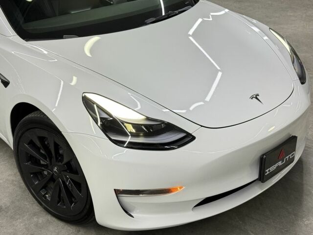 Белый Тесла Модель 3, объемом двигателя 0 л и пробегом 76 тыс. км за 22900 $, фото 1 на Automoto.ua