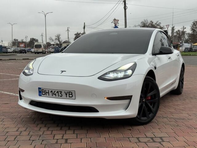 Белый Тесла Модель 3, объемом двигателя 0 л и пробегом 31 тыс. км за 19300 $, фото 4 на Automoto.ua
