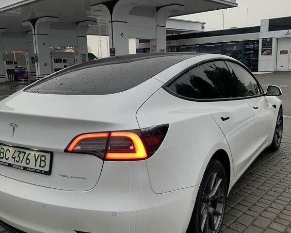 Білий Тесла Модель 3, об'ємом двигуна 0 л та пробігом 94 тис. км за 21500 $, фото 6 на Automoto.ua