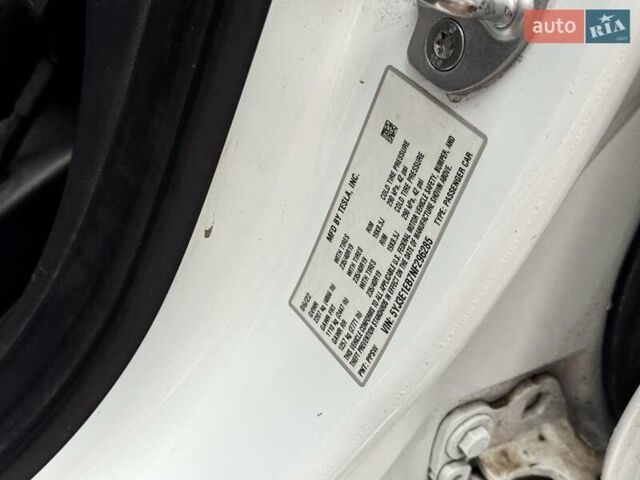 Білий Тесла Модель 3, об'ємом двигуна 0 л та пробігом 117 тис. км за 20999 $, фото 25 на Automoto.ua