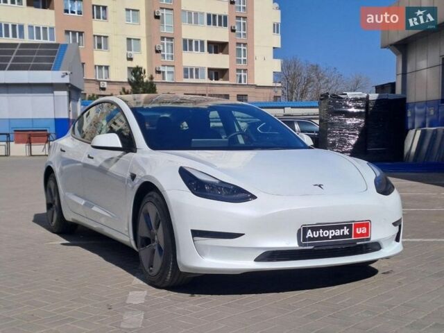 Білий Тесла Модель 3, об'ємом двигуна 0 л та пробігом 36 тис. км за 19990 $, фото 2 на Automoto.ua