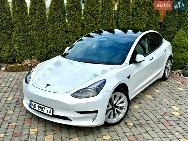Белый Тесла Модель 3, объемом двигателя 0 л и пробегом 42 тыс. км за 24900 $, фото 4 на Automoto.ua