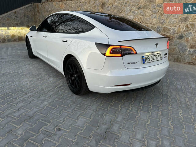 Белый Тесла Модель 3, объемом двигателя 0 л и пробегом 46 тыс. км за 28500 $, фото 22 на Automoto.ua