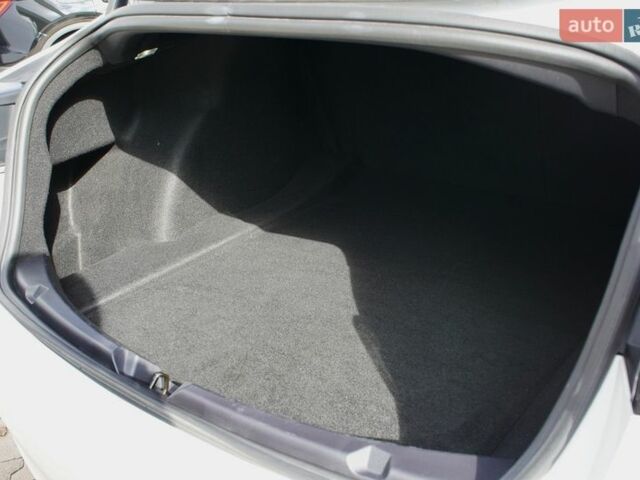 Білий Тесла Модель 3, об'ємом двигуна 0 л та пробігом 33 тис. км за 19499 $, фото 36 на Automoto.ua