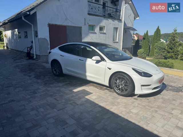Белый Тесла Модель 3, объемом двигателя 0 л и пробегом 142 тыс. км за 16949 $, фото 15 на Automoto.ua