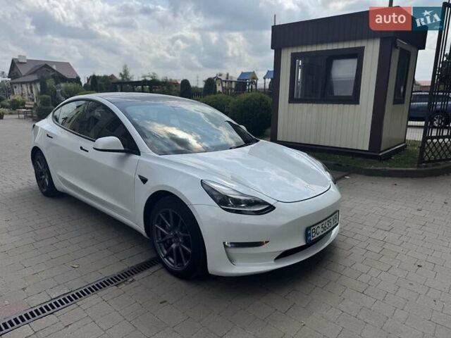 Белый Тесла Модель 3, объемом двигателя 0 л и пробегом 39 тыс. км за 21200 $, фото 14 на Automoto.ua