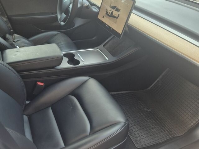 Білий Тесла Модель 3, об'ємом двигуна 0 л та пробігом 120 тис. км за 19999 $, фото 4 на Automoto.ua