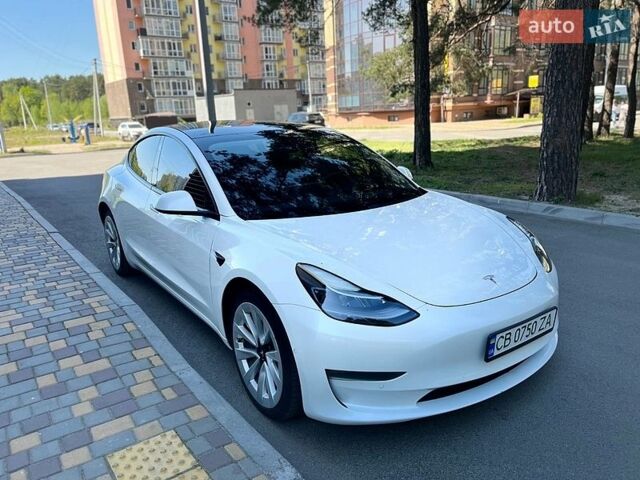 Белый Тесла Модель 3, объемом двигателя 0 л и пробегом 108 тыс. км за 22700 $, фото 2 на Automoto.ua