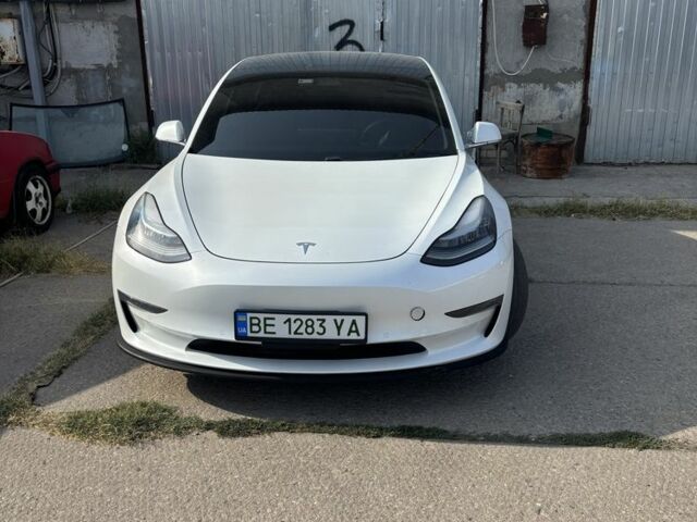 Тесла Модель 3 2022 у Миколаєві на Automoto.ua Білий Тесла Модель 3, об'ємом двигуна 0 л та пробігом 165 тис. км за 18500 $, фото 2 на Automoto.ua