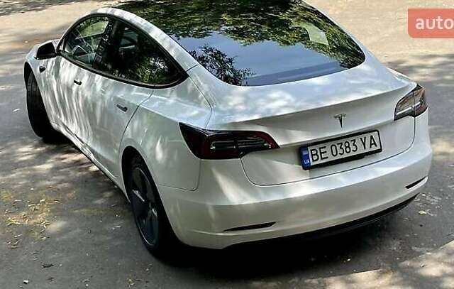 Білий Тесла Модель 3, об'ємом двигуна 0 л та пробігом 79 тис. км за 18000 $, фото 5 на Automoto.ua
