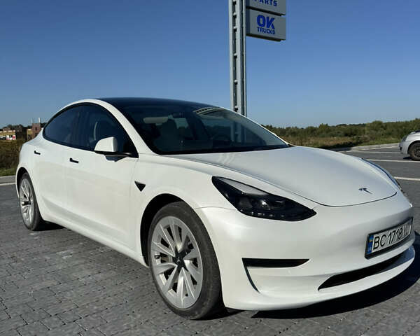 Білий Тесла Модель 3, об'ємом двигуна 0 л та пробігом 35 тис. км за 24500 $, фото 6 на Automoto.ua