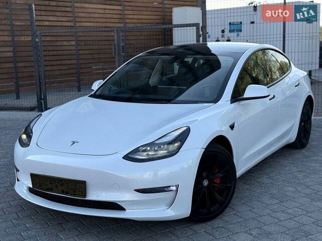 Белый Тесла Модель 3, объемом двигателя 0 л и пробегом 95 тыс. км за 19900 $, фото 7 на Automoto.ua