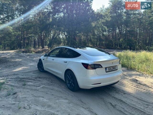 Білий Тесла Модель 3, об'ємом двигуна 0 л та пробігом 79 тис. км за 22400 $, фото 6 на Automoto.ua
