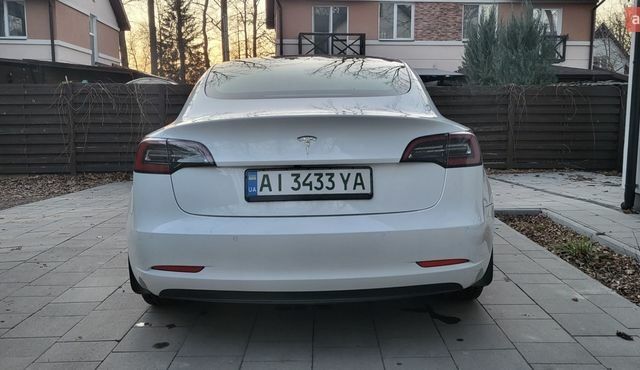 Білий Тесла Модель 3, об'ємом двигуна 0 л та пробігом 75 тис. км за 19000 $, фото 8 на Automoto.ua