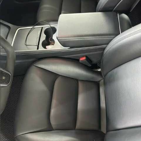 Белый Тесла Модель 3, объемом двигателя 0 л и пробегом 50 тыс. км за 13000 $, фото 10 на Automoto.ua