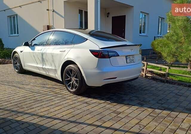 Білий Тесла Модель 3, об'ємом двигуна 0 л та пробігом 14 тис. км за 27200 $, фото 7 на Automoto.ua