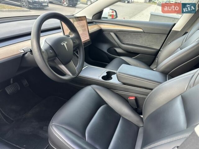 Білий Тесла Модель 3, об'ємом двигуна 0 л та пробігом 80 тис. км за 23500 $, фото 10 на Automoto.ua
