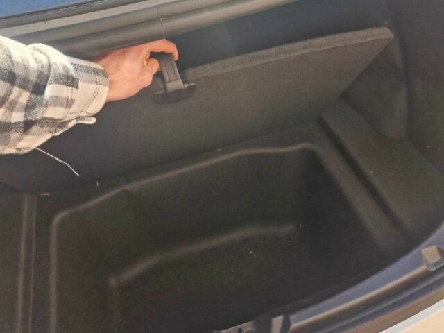 Белый Тесла Модель 3, объемом двигателя 0 л и пробегом 36 тыс. км за 25500 $, фото 18 на Automoto.ua