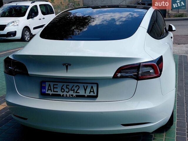 Белый Тесла Модель 3, объемом двигателя 0 л и пробегом 85 тыс. км за 20500 $, фото 5 на Automoto.ua