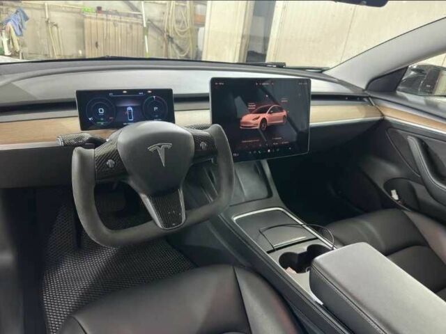 Белый Тесла Модель 3, объемом двигателя 0 л и пробегом 50 тыс. км за 13000 $, фото 3 на Automoto.ua