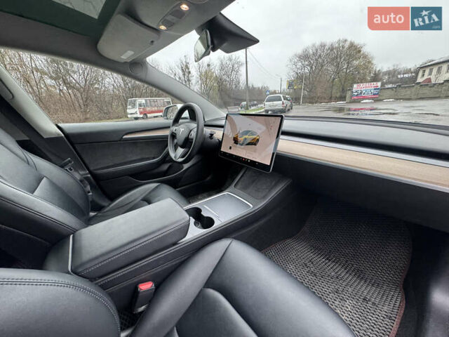 Білий Тесла Модель 3, об'ємом двигуна 0 л та пробігом 110 тис. км за 16900 $, фото 9 на Automoto.ua