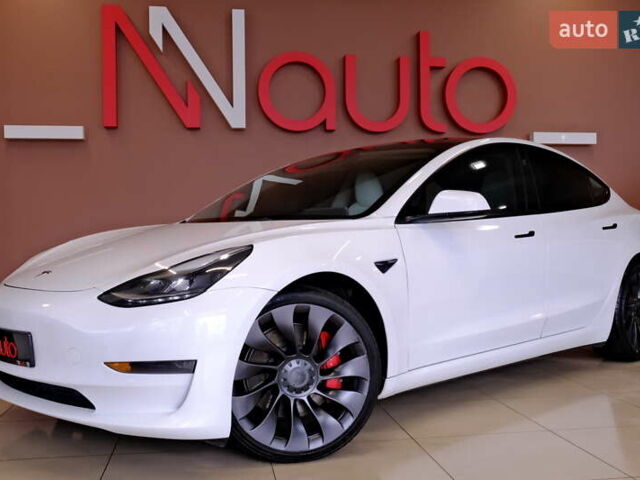 Білий Тесла Модель 3, об'ємом двигуна 0 л та пробігом 60 тис. км за 22900 $, фото 9 на Automoto.ua
