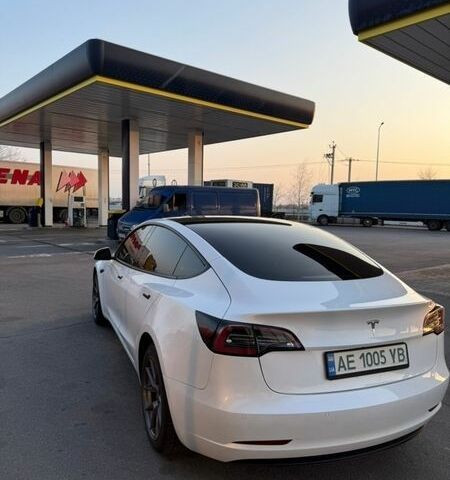 Белый Тесла Модель 3, объемом двигателя 0 л и пробегом 38 тыс. км за 21999 $, фото 15 на Automoto.ua