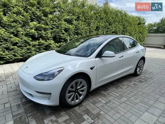 Белый Тесла Модель 3, объемом двигателя 0 л и пробегом 155 тыс. км за 19900 $, фото 2 на Automoto.ua
