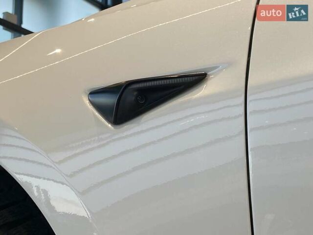 Білий Тесла Модель 3, об'ємом двигуна 0 л та пробігом 18 тис. км за 26900 $, фото 5 на Automoto.ua
