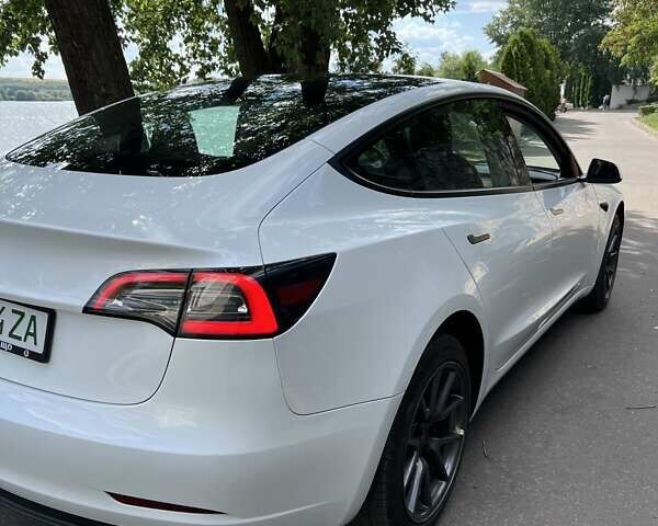 Білий Тесла Модель 3, об'ємом двигуна 0 л та пробігом 23 тис. км за 21500 $, фото 20 на Automoto.ua