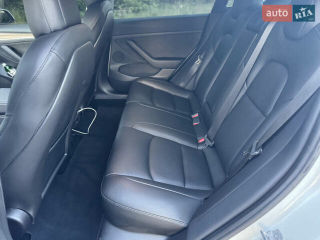 Белый Тесла Модель 3, объемом двигателя 0 л и пробегом 100 тыс. км за 20900 $, фото 10 на Automoto.ua