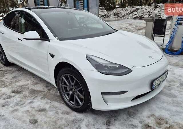 Белый Тесла Модель 3, объемом двигателя 0 л и пробегом 145 тыс. км за 16800 $, фото 1 на Automoto.ua