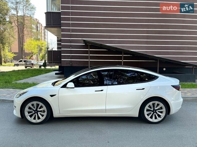 Белый Тесла Модель 3, объемом двигателя 0 л и пробегом 108 тыс. км за 22700 $, фото 31 на Automoto.ua