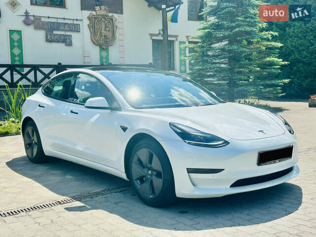 Белый Тесла Модель 3, объемом двигателя 0 л и пробегом 59 тыс. км за 20500 $, фото 8 на Automoto.ua