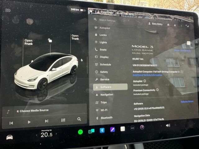 Білий Тесла Модель 3, об'ємом двигуна 0 л та пробігом 68 тис. км за 20500 $, фото 3 на Automoto.ua