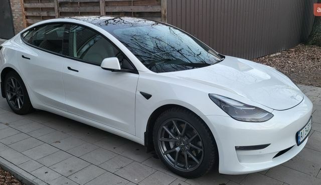 Білий Тесла Модель 3, об'ємом двигуна 0 л та пробігом 75 тис. км за 19000 $, фото 10 на Automoto.ua
