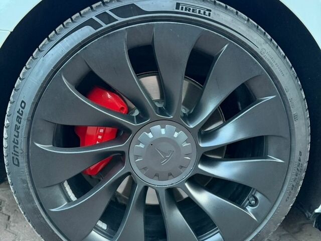 Белый Тесла Модель 3, объемом двигателя 0 л и пробегом 54 тыс. км за 27999 $, фото 14 на Automoto.ua