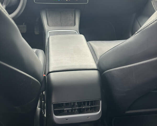 Білий Тесла Модель 3, об'ємом двигуна 0 л та пробігом 76 тис. км за 16500 $, фото 16 на Automoto.ua