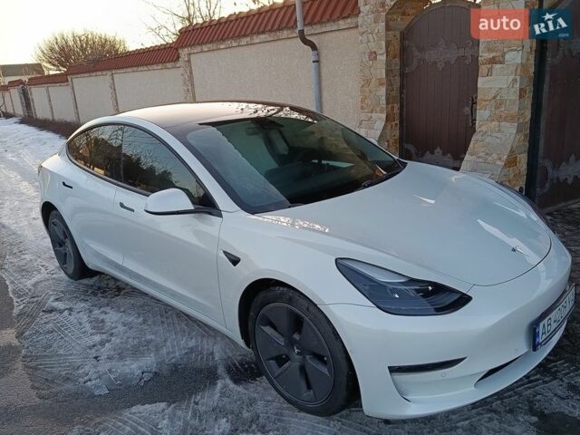 Белый Тесла Модель 3, объемом двигателя 0 л и пробегом 30 тыс. км за 21200 $, фото 1 на Automoto.ua