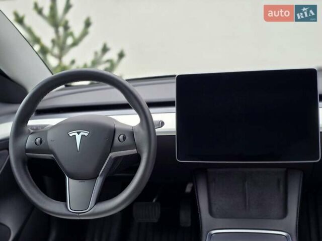Белый Тесла Модель 3, объемом двигателя 0 л и пробегом 55 тыс. км за 21300 $, фото 34 на Automoto.ua