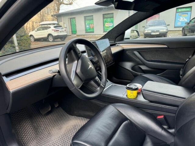 Білий Тесла Модель 3, об'ємом двигуна 0 л та пробігом 68 тис. км за 20500 $, фото 2 на Automoto.ua