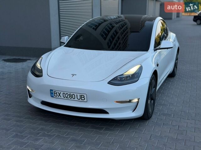 Белый Тесла Модель 3, объемом двигателя 0 л и пробегом 215 тыс. км за 19999 $, фото 15 на Automoto.ua