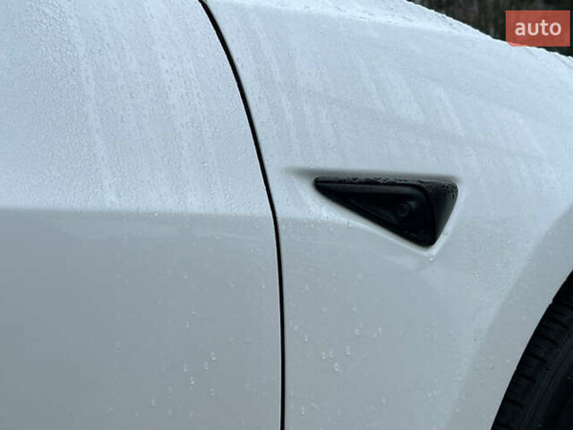 Білий Тесла Модель 3, об'ємом двигуна 0 л та пробігом 33 тис. км за 21300 $, фото 19 на Automoto.ua