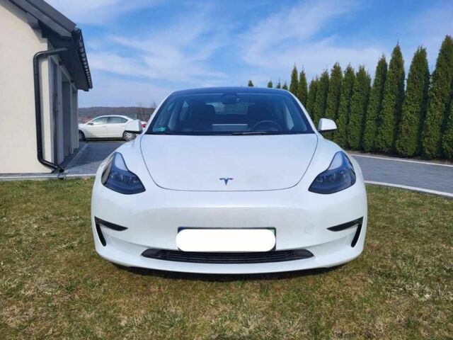 Белый Тесла Модель 3, объемом двигателя 0 л и пробегом 48 тыс. км за 12500 $, фото 5 на Automoto.ua