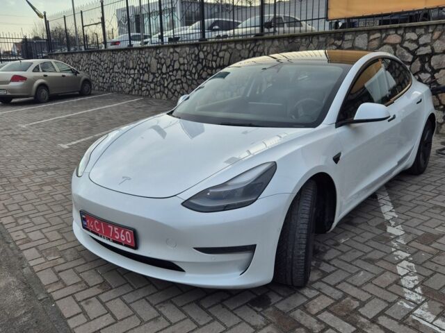 Білий Тесла Модель 3, об'ємом двигуна 0 л та пробігом 120 тис. км за 19999 $, фото 2 на Automoto.ua