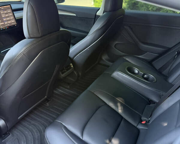 Білий Тесла Модель 3, об'ємом двигуна 0 л та пробігом 54 тис. км за 23700 $, фото 13 на Automoto.ua