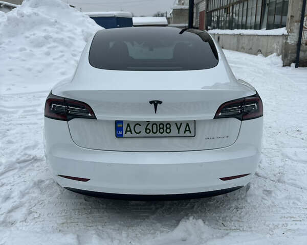 Белый Тесла Модель 3, объемом двигателя 0 л и пробегом 62 тыс. км за 23500 $, фото 18 на Automoto.ua