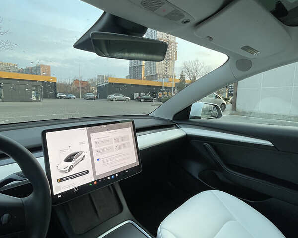 Белый Тесла Модель 3, объемом двигателя 0 л и пробегом 15 тыс. км за 22900 $, фото 9 на Automoto.ua