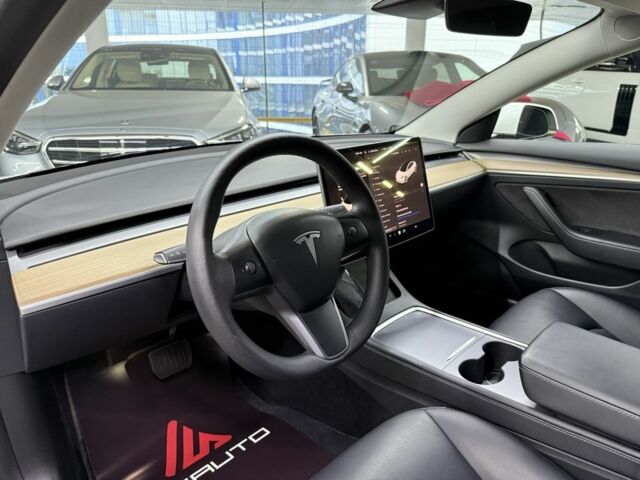 Белый Тесла Модель 3, объемом двигателя 0 л и пробегом 76 тыс. км за 22900 $, фото 17 на Automoto.ua