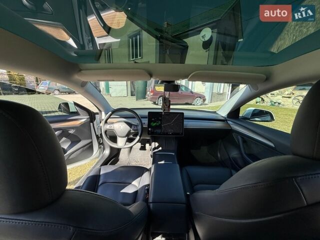 Білий Тесла Модель 3, об'ємом двигуна 0 л та пробігом 65 тис. км за 21000 $, фото 33 на Automoto.ua